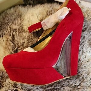 Fahrenheit Red Suede Wedge Heels 5.5 W/dust Jackets